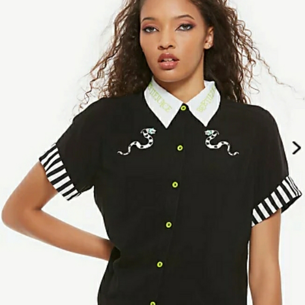 Hot Topic | Beetlejuice Button-up